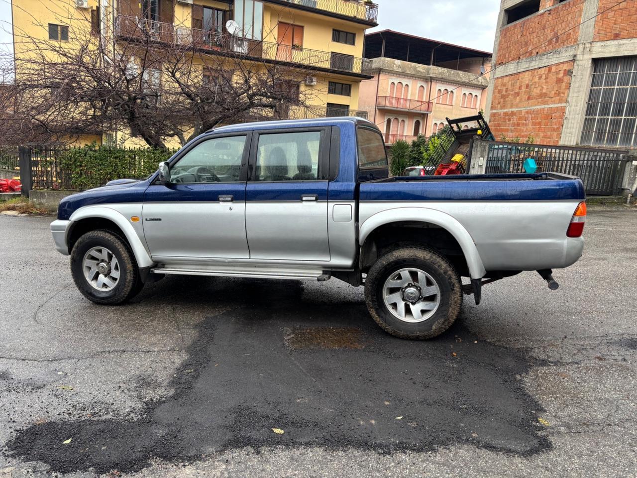 Mitsubishi L200 2.5 TDI 4WD Club Cab Pup. GLS Targ.