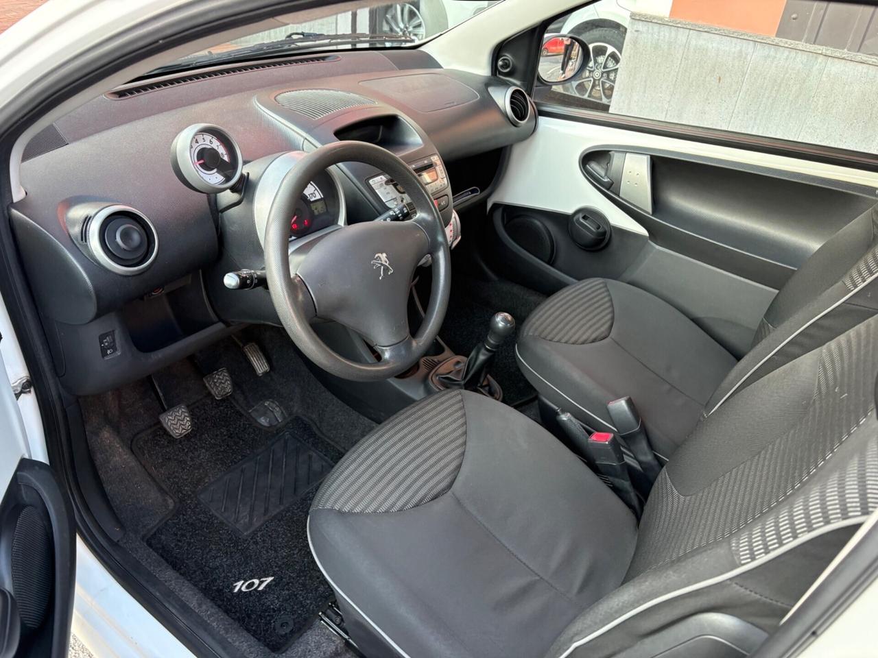 Peugeot 107 1.0 68CV 3p. 2012