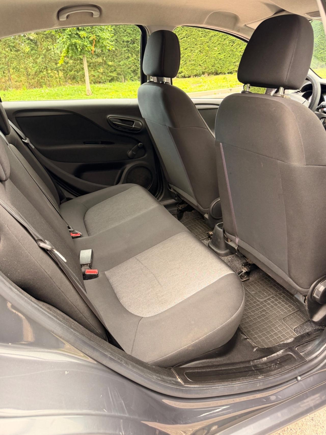 Fiat Punto 1.4GPL EURO6 2016 neopatentati 2500€