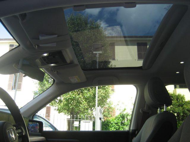 HONDA e Advance 17