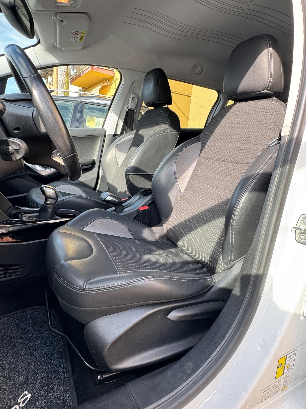 Peugeot 2008 BlueHDi 120 S&S Allure