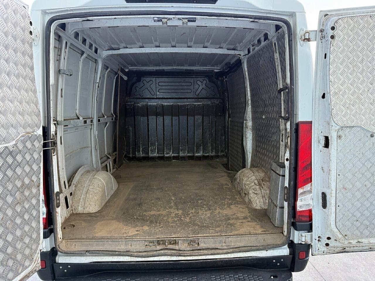 Iveco Daily 35S15/2.3/L1H1/2016