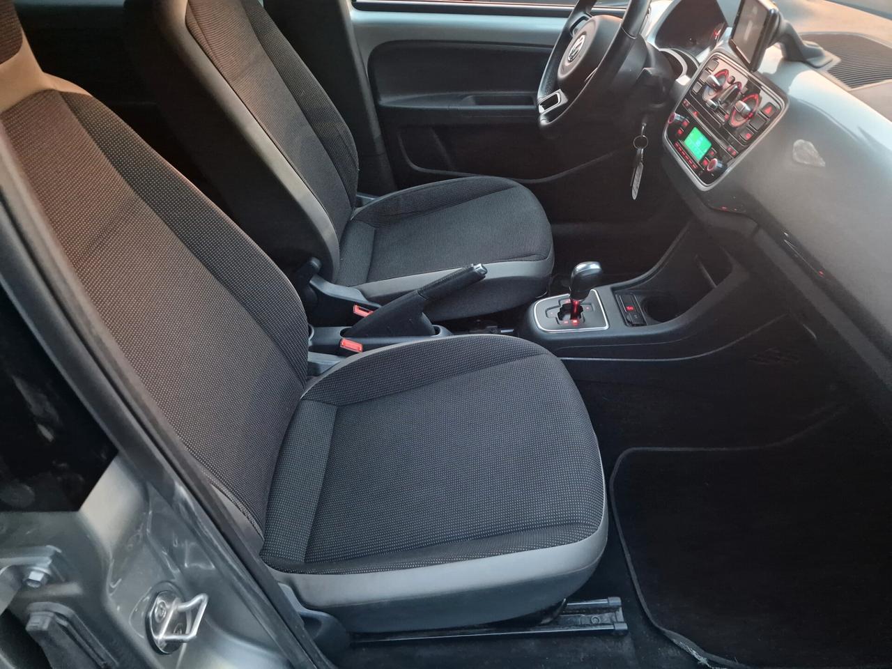 Volkswagen Up 1.0 75cv ASG