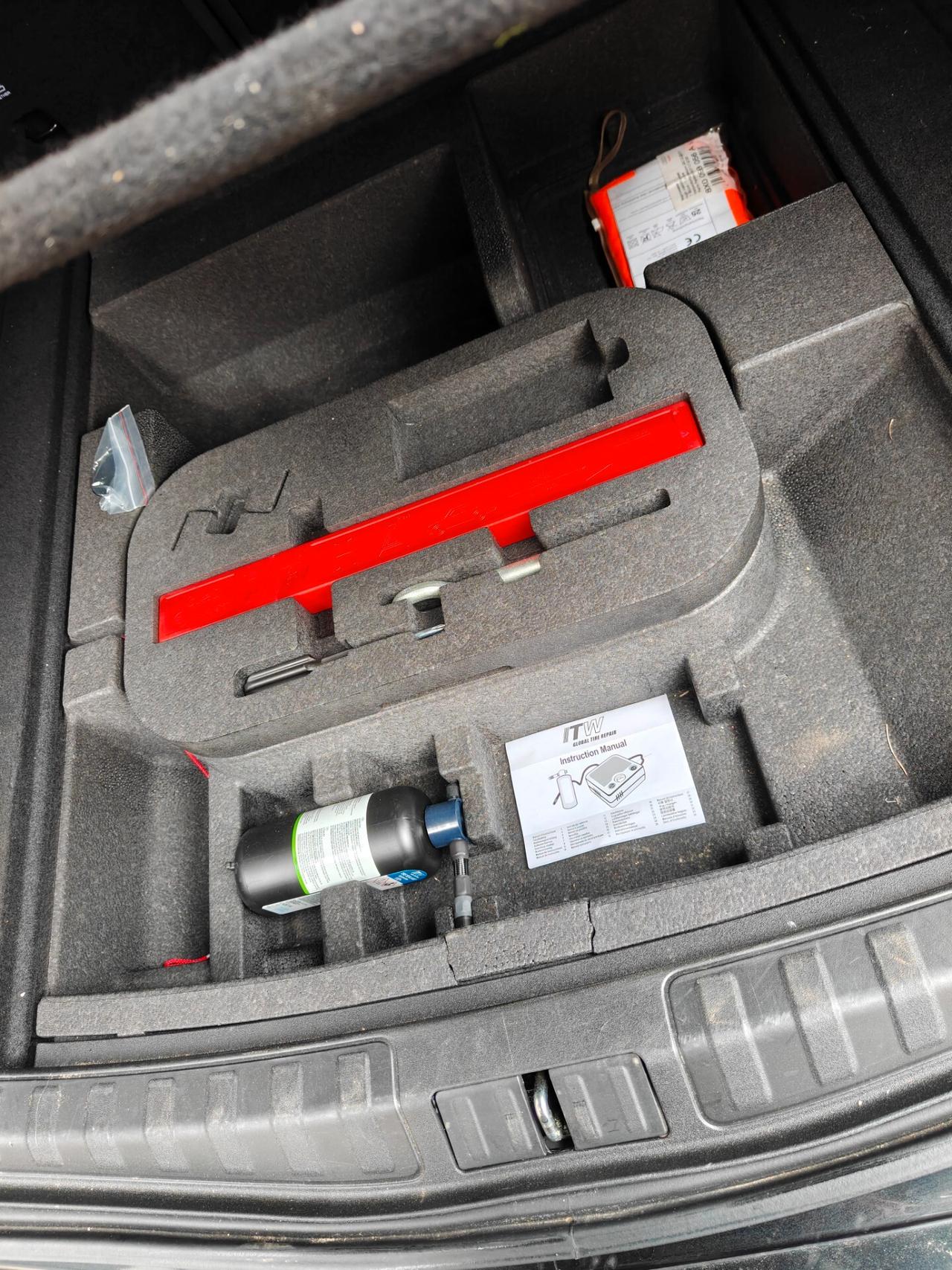 Alfa Romeo Stelvio Q4 Veloce total black