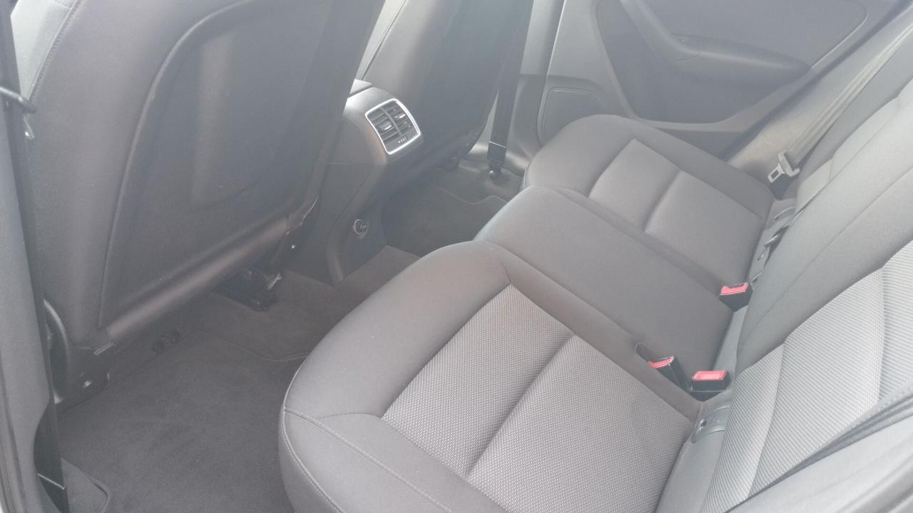 Audi Q3 2.0 TDI 120 CV S tronic