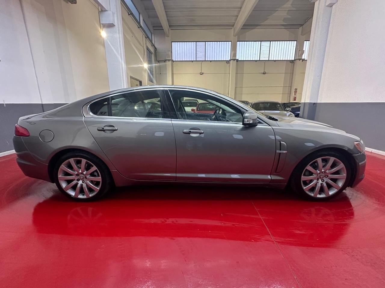 Jaguar XF 2.7D V6 Luxury