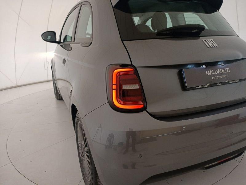 FIAT 500e 42 kWh Icon +