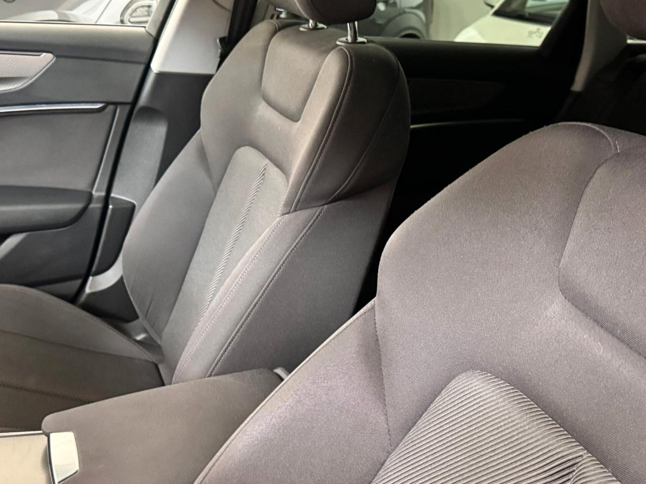 Audi A6 Avant 40 2.0 TDI S tronic Business Sport