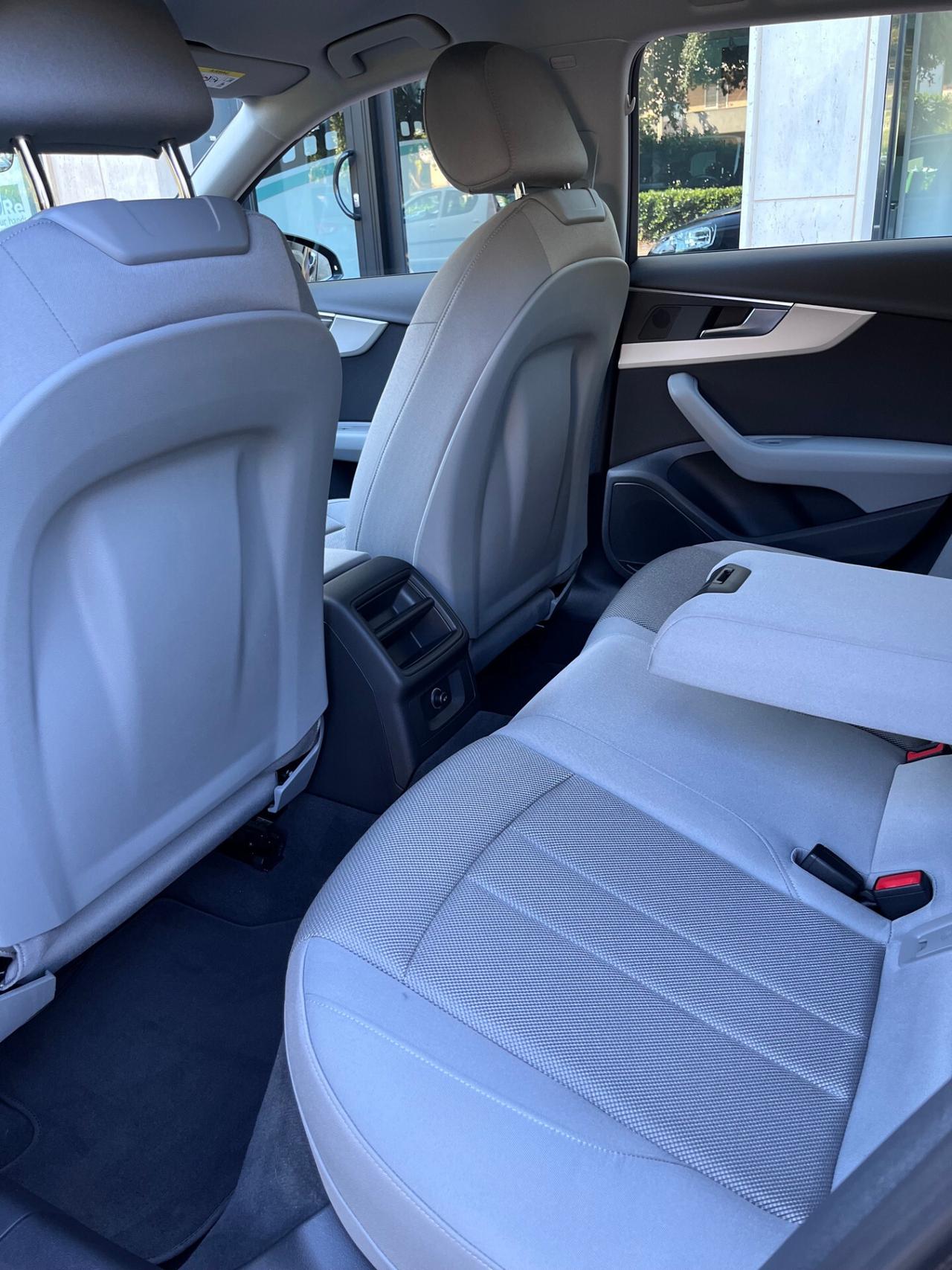 Audi A4 Avant 40 TDI S tronic Business