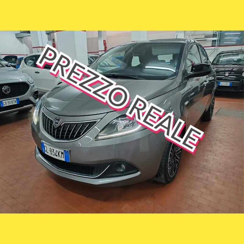 Lancia Ypsilon 1.0 hybrid Gold CARPLAY 4 vetri elettrici