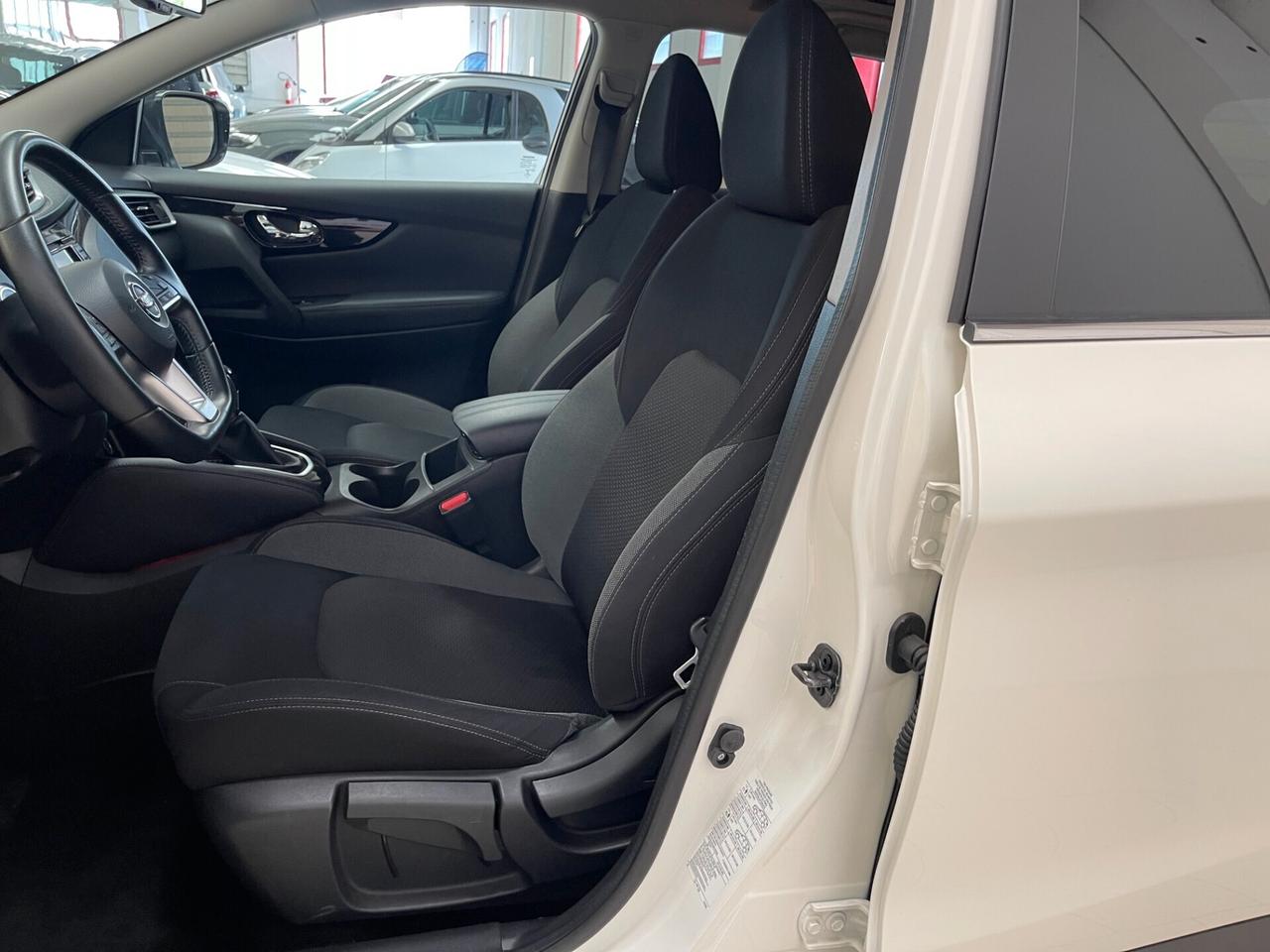 Nissan Qashqai Tekna 1.5 dci 115cv c.auto-Ok Neopaten-LEGGI SOTTO