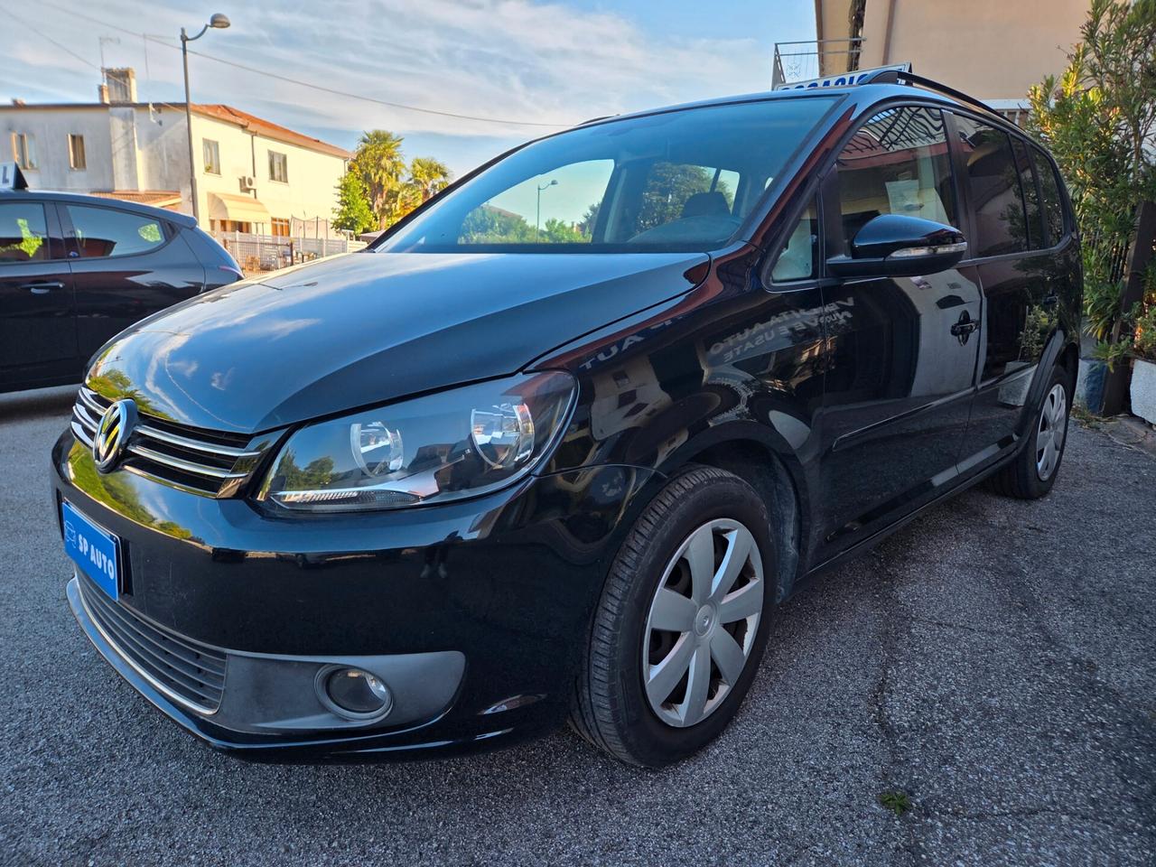 Volkswagen Touran 7 posti - 2011
