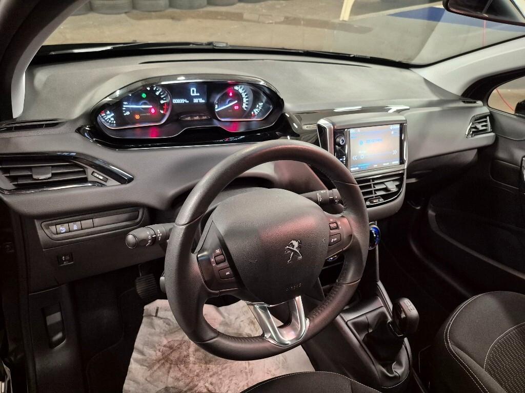 Peugeot 208 PureTech 82 5 porte Allure