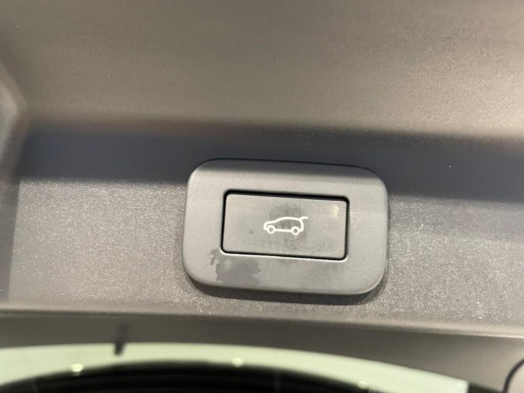 Jaguar F-Pace SE awd 204cv