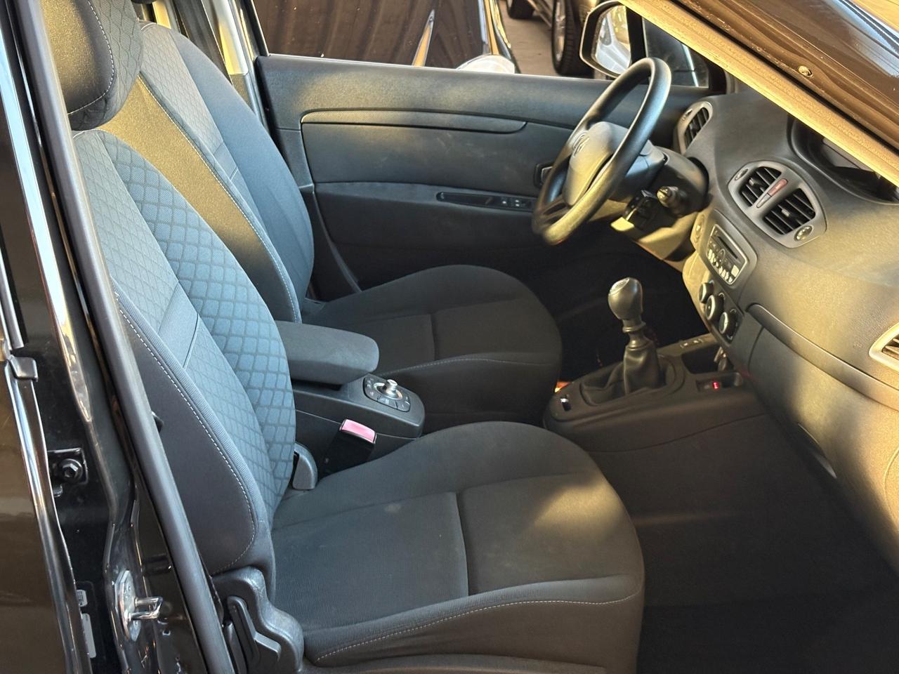Renault Scenic Scénic X-Mod 1.6 Attractive