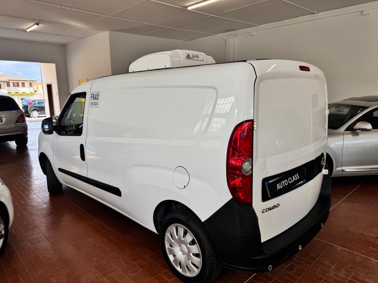 Opel combo 1.4 turbo 120cv metano frigorifero e6b