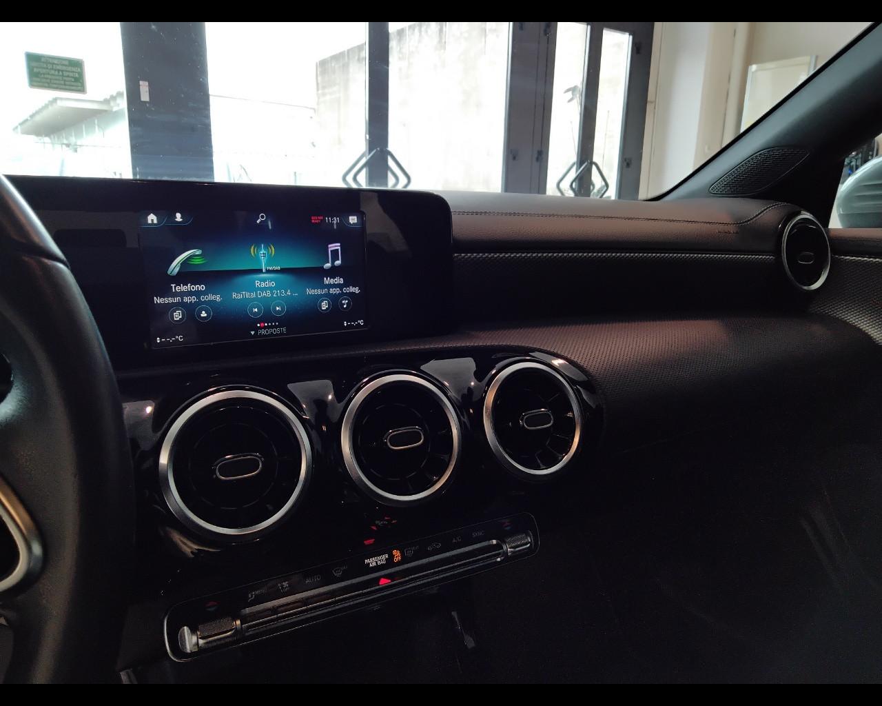 Mercedes-Benz CLA Coupe - C118 - CLA Coupe 180 Sport