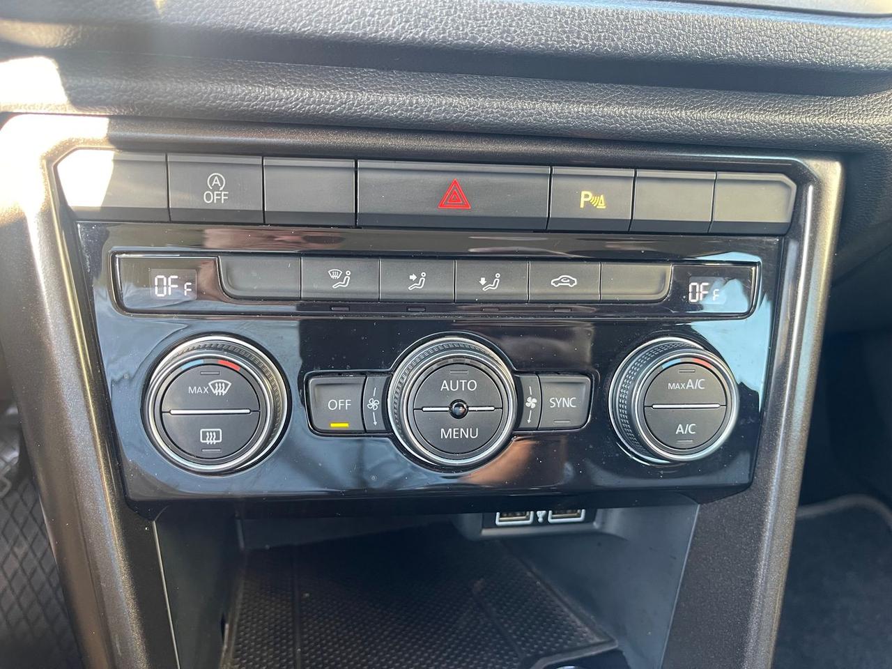 Volkswagen T-Roc 1.0 TSI Style 115cv NEOPATENTATI