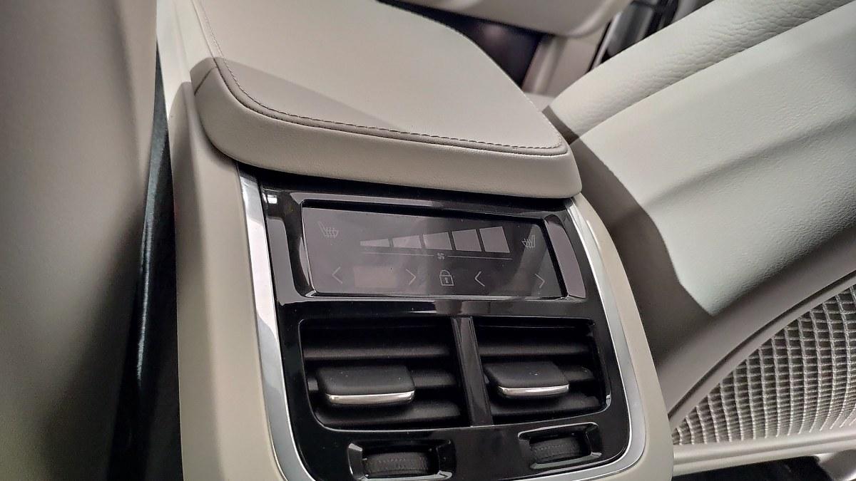 VOLVO Xc90 B5 Mild Hybrid (D) Awd Automatico 7 Posti Ultimate Bright