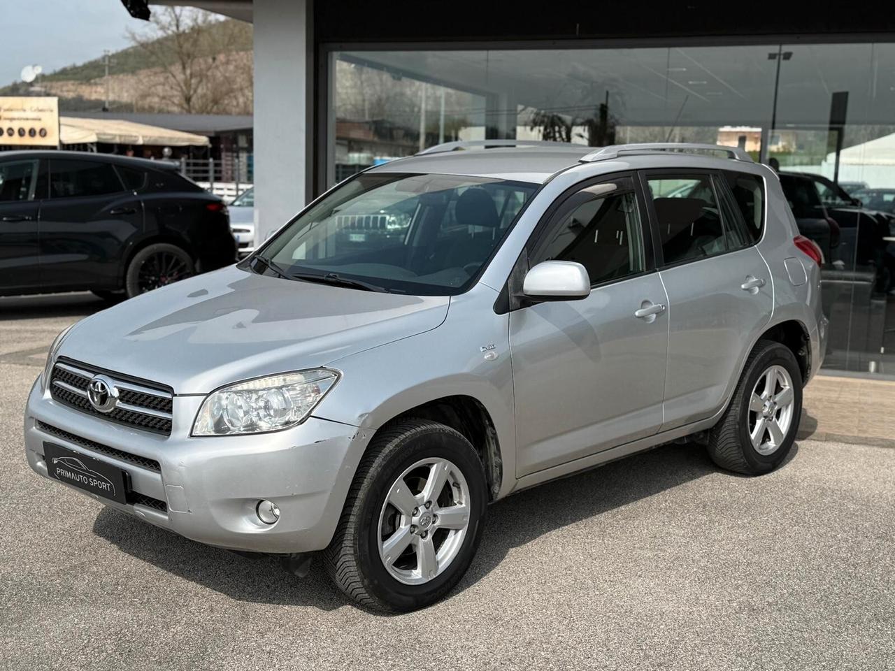 Toyota RAV 4 RAV4 2.2 D-4D 136 CV Sol BUONE CONDIZIONI OCCASIONE