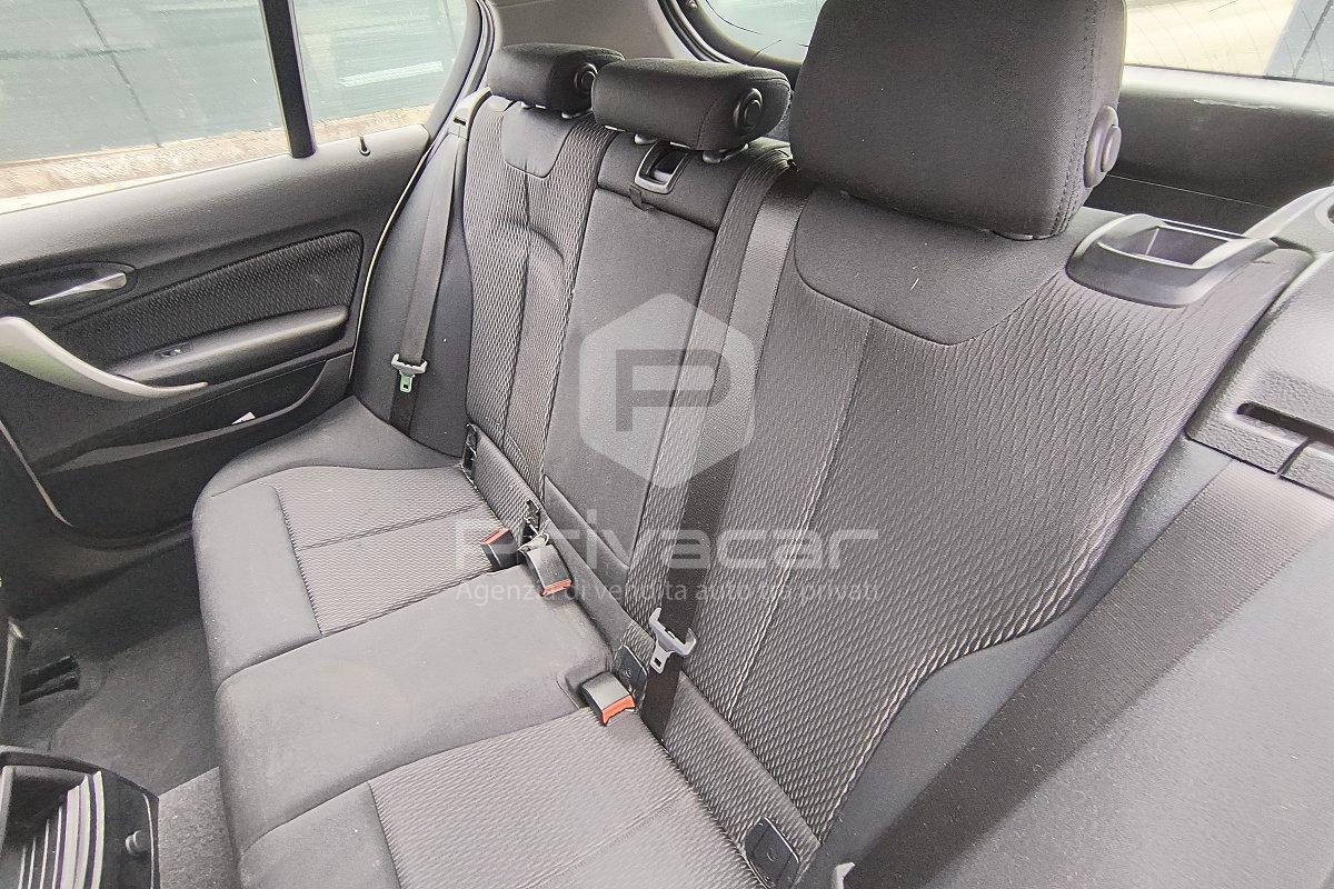 BMW 118d 5p. Advantage