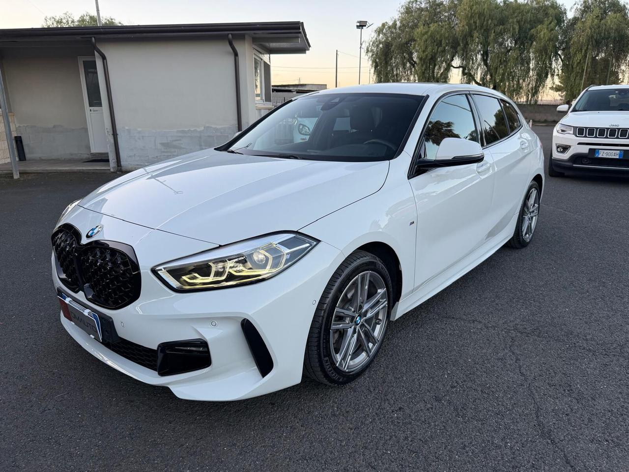 Bmw 118 118d 5p. Msport