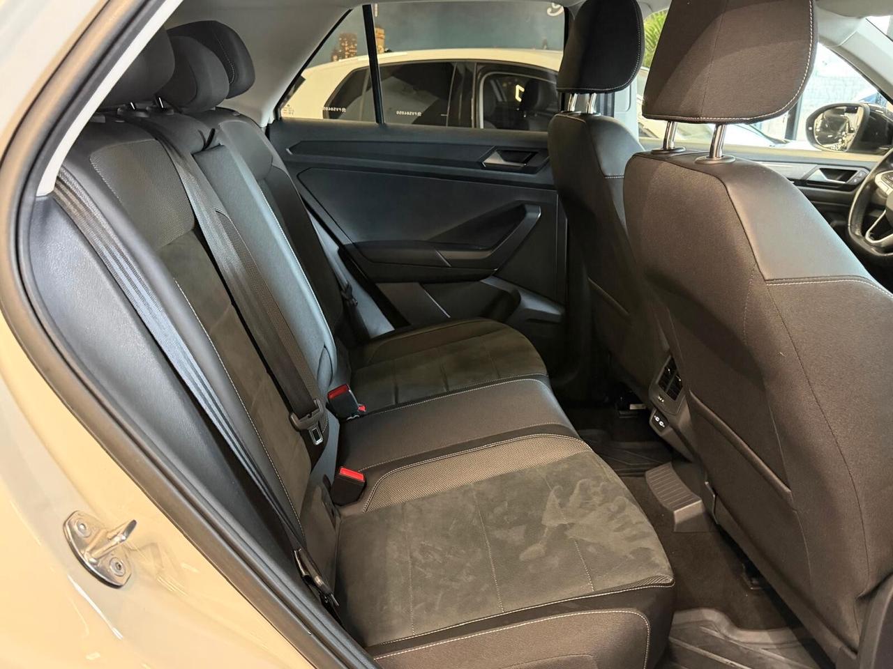 VOLKSWAGEN T-ROC STYLE 2.0 TDI 116CV 85KW ANNO 2023