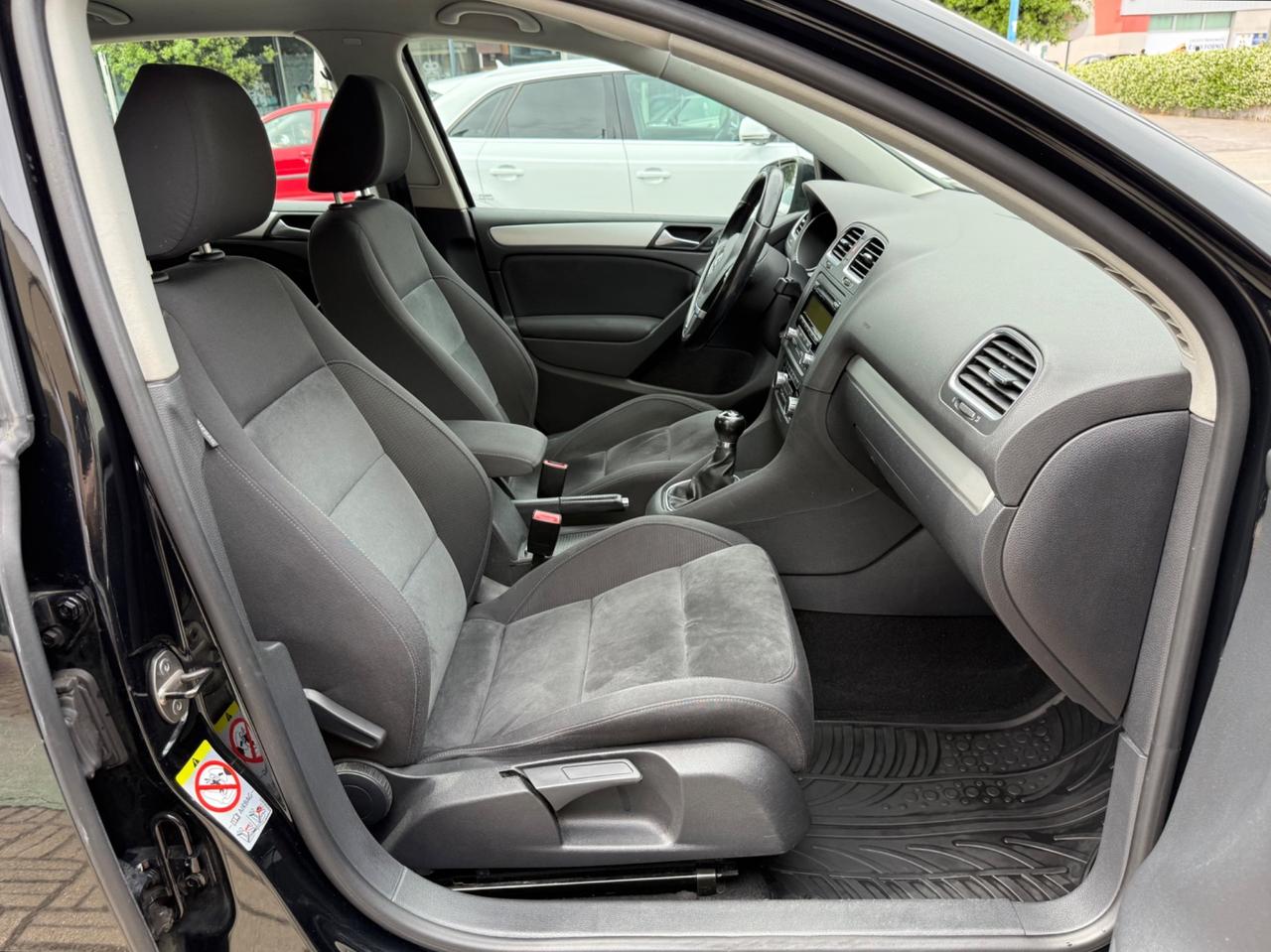 Volkswagen Golf 1.6 TDI Highline - GARANZIA