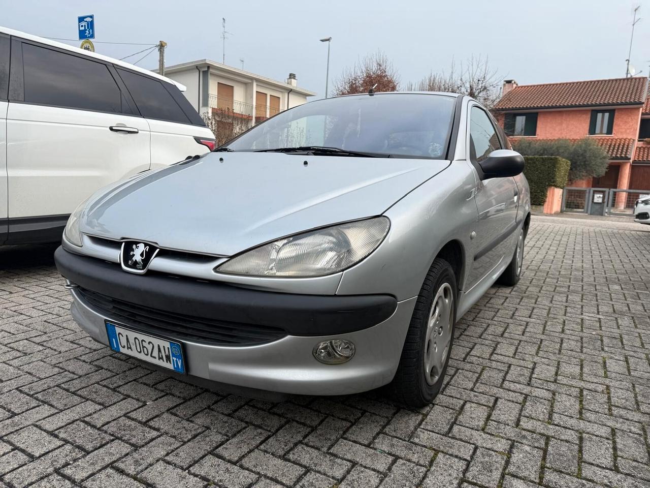 Peugeot 206 1.1 3p. XR