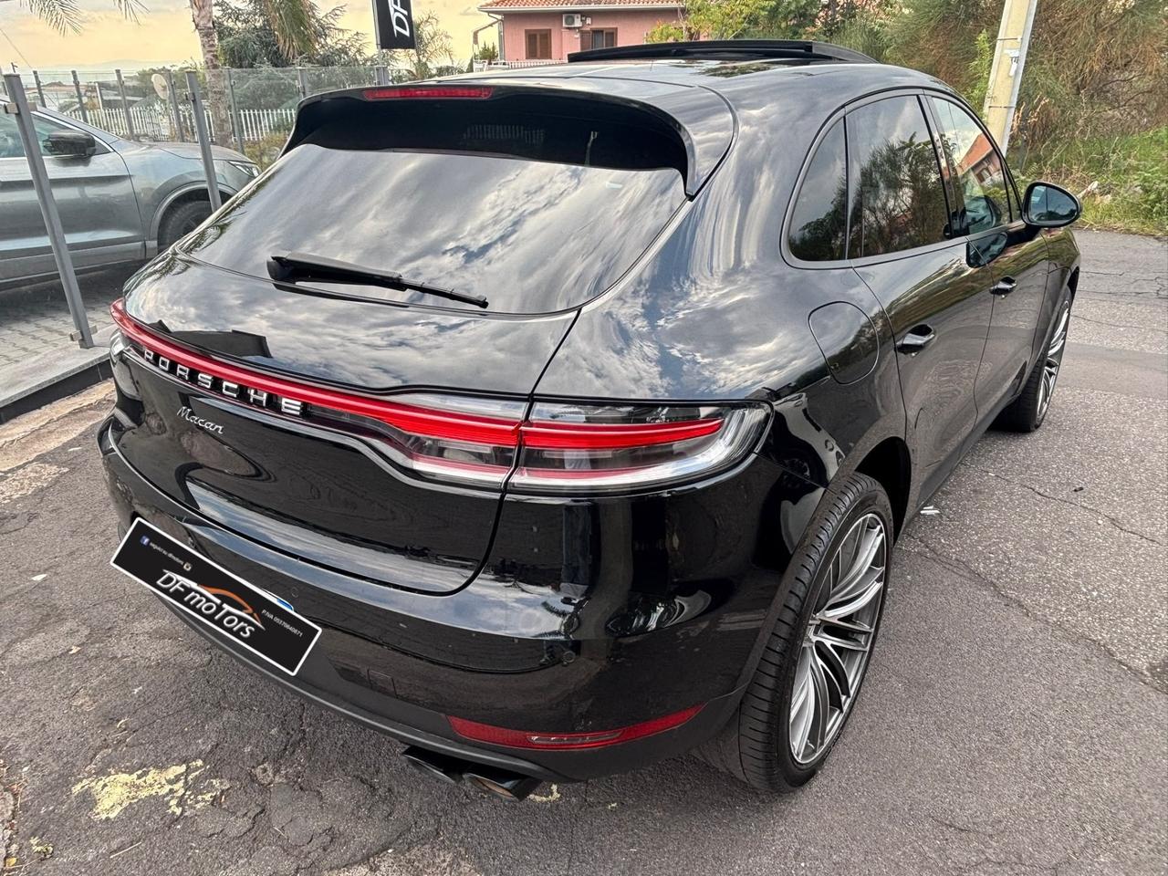 Porsche Macan 2.0-2021