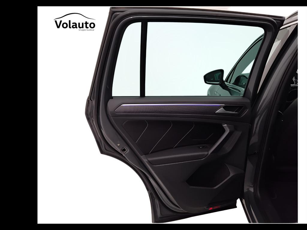 VOLKSWAGEN Tiguan II 2021 - Tiguan 2.0 tdi R-Line 150cv dsg