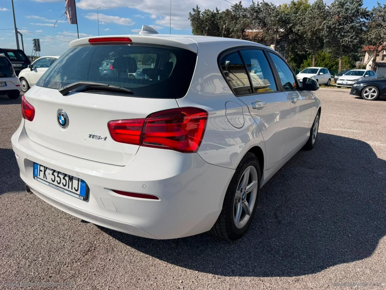 BMW 116d 5p. Efficient Dynamics Urban