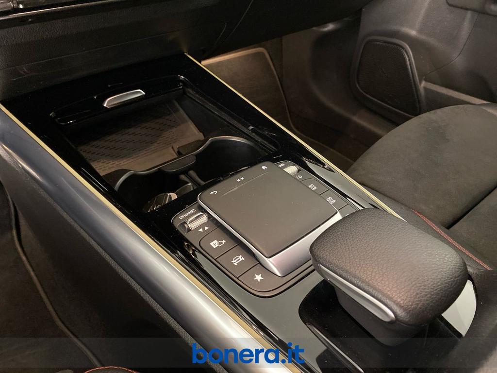 Mercedes GLA 200 200 D Premium 4Matic 8G-DCT