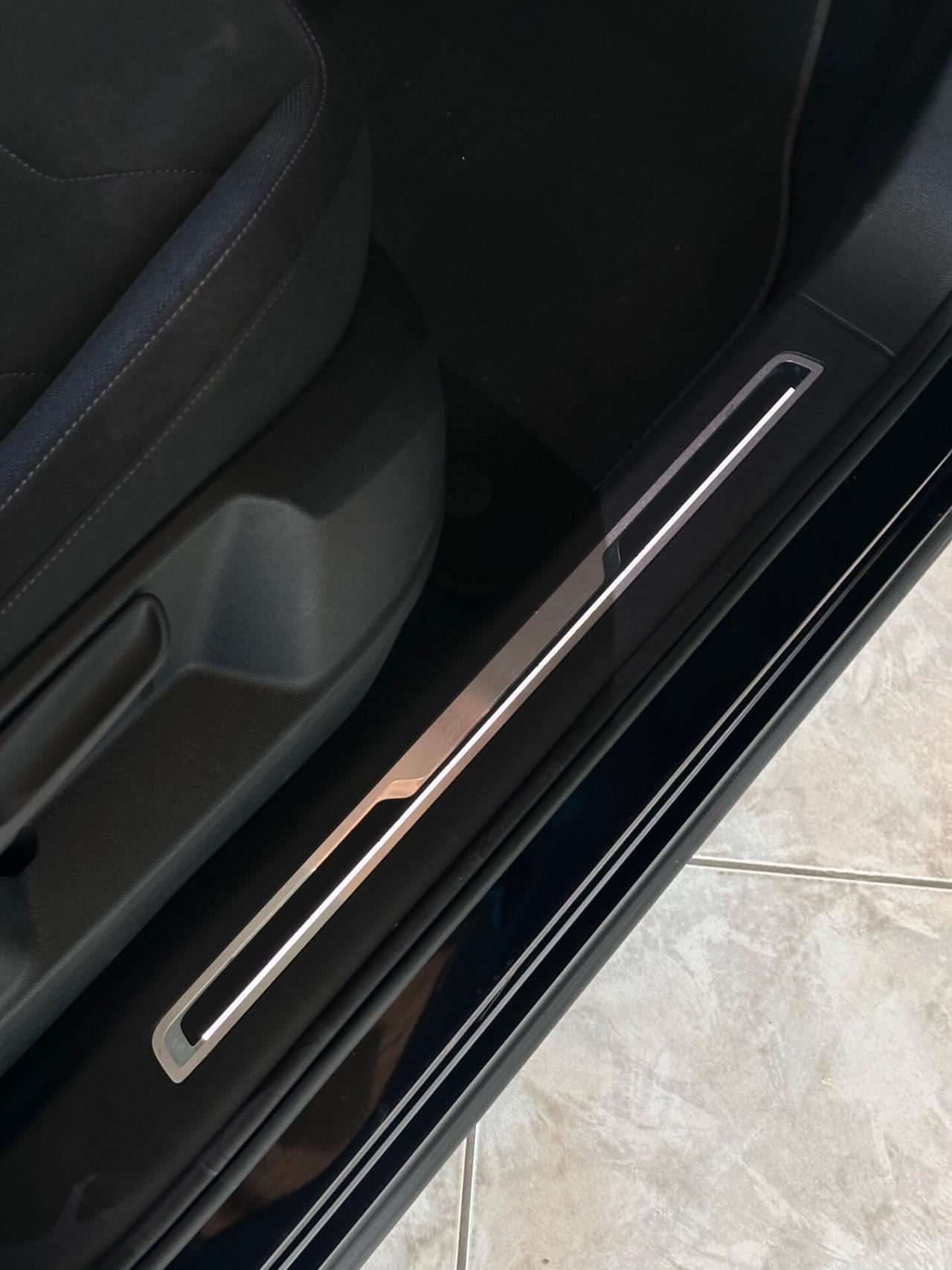 Volkswagen Tiguan 2.0 TDI 150 CV SCR DSG Elegance