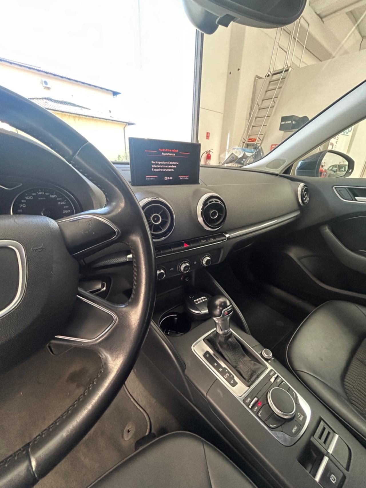 Audi A3 SPB 1.6 TDI ultra Attraction