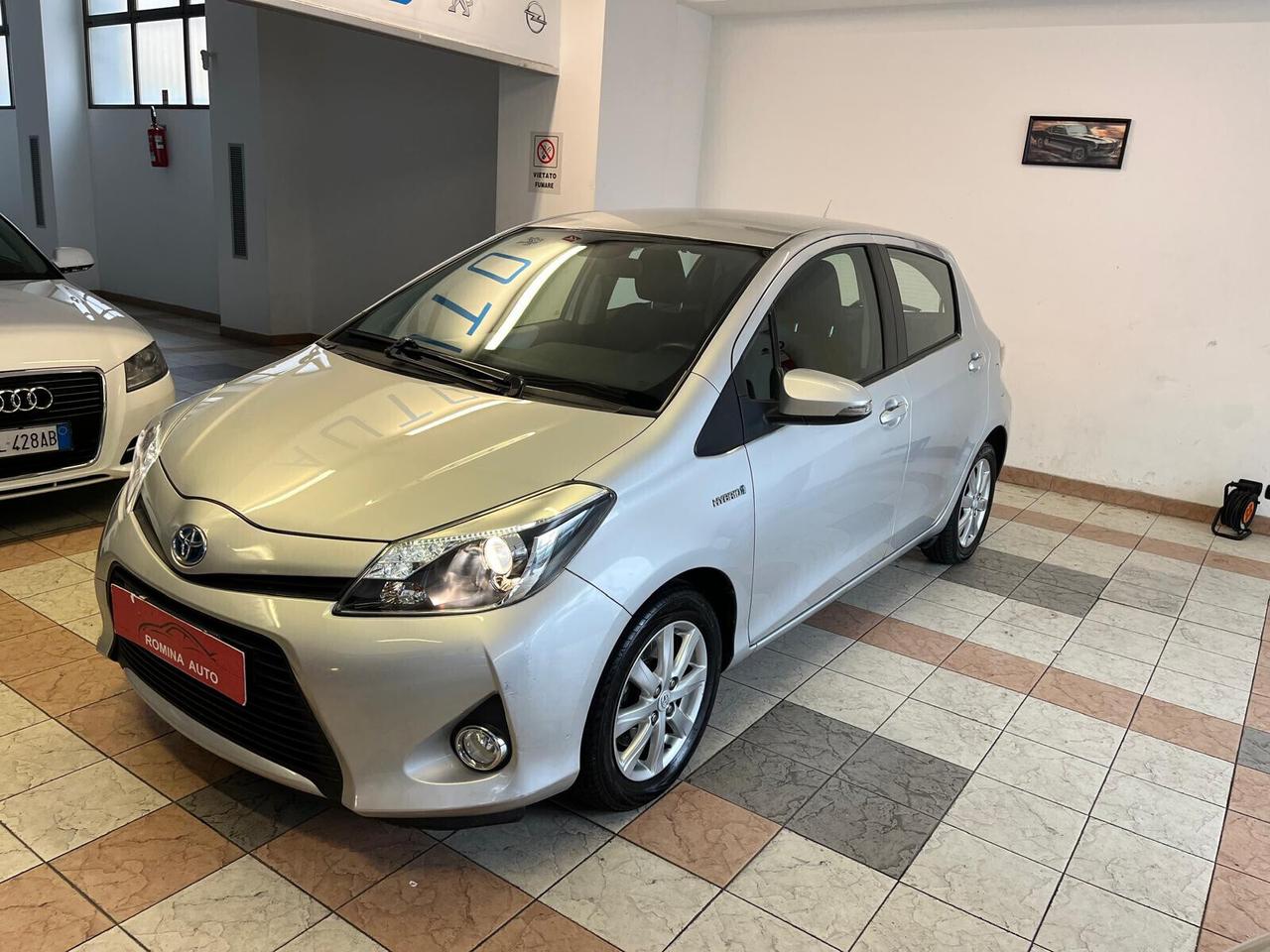 Toyota Yaris 1.5 Hybrid 5 porte Lounge
