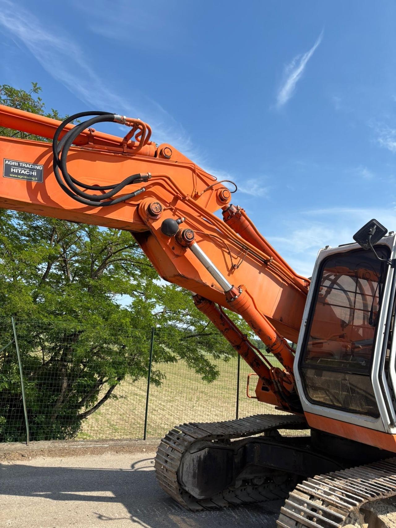 Escavatore FIAT HITACHI FH 200 cingolato