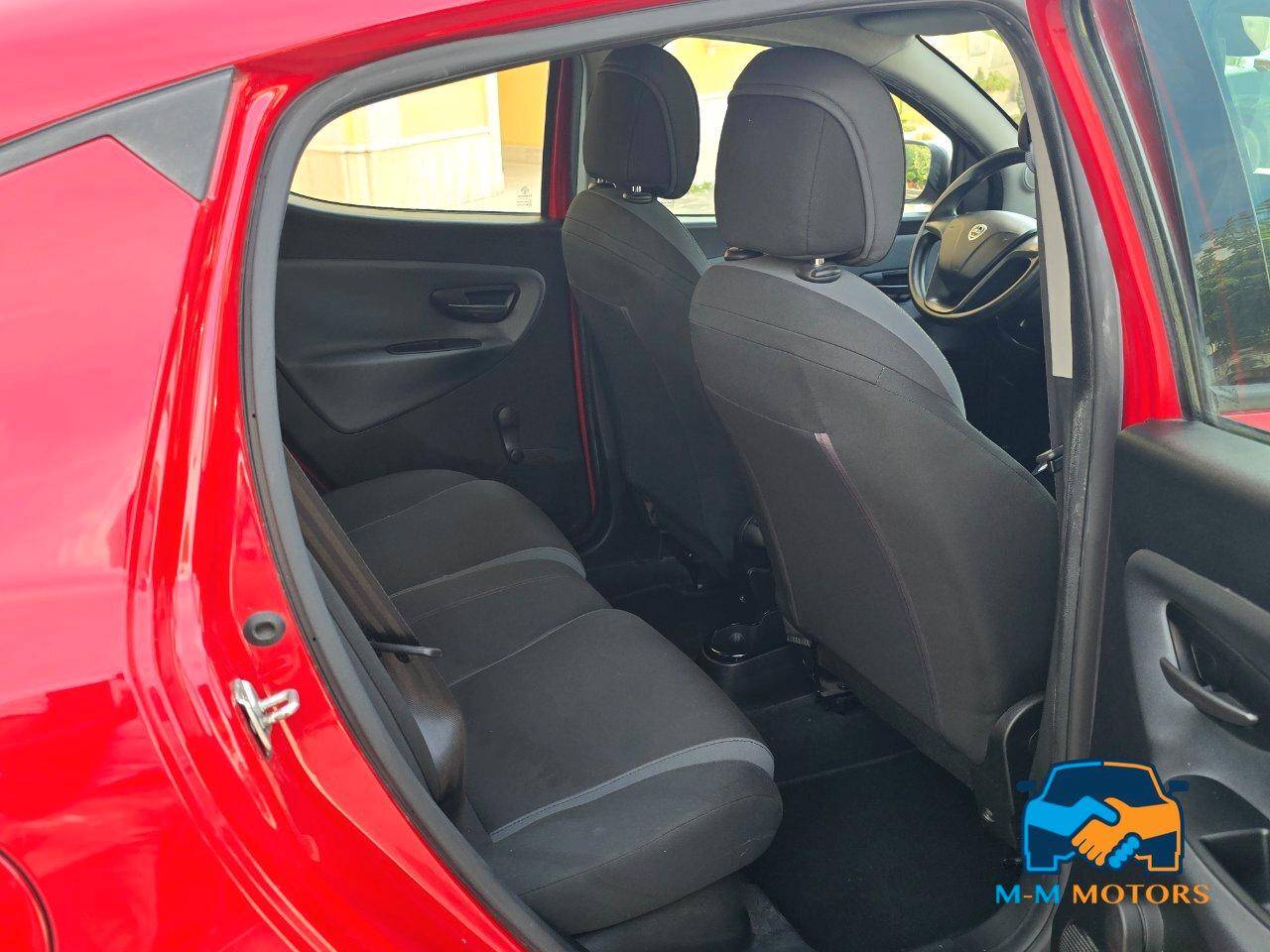 Lancia Ypsilon 5 Porte Ypsilon 0.9 t.air Silver ecochic metano 80cv