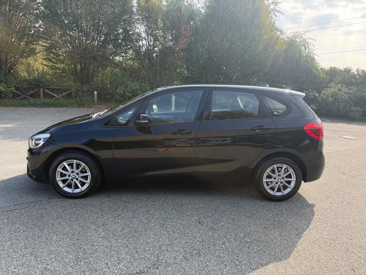 Bmw 2er Active Tourer 214d Advantage