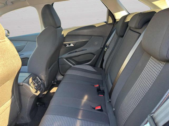 PEUGEOT 3008 BlueHDi 130 S&S EAT8 Business