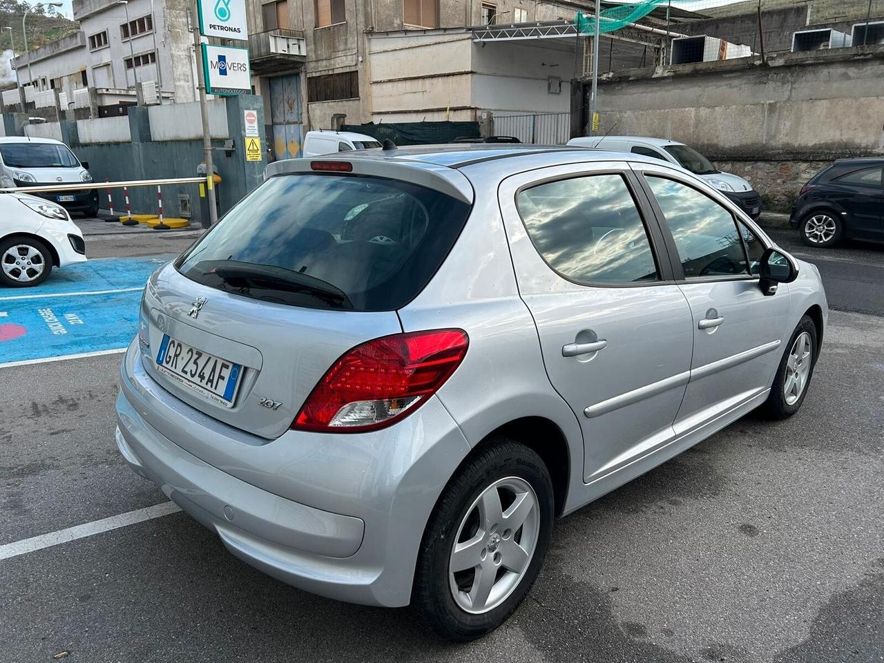 Peugeot 207 1.4 HDi 70CV FAP 5p. X Line