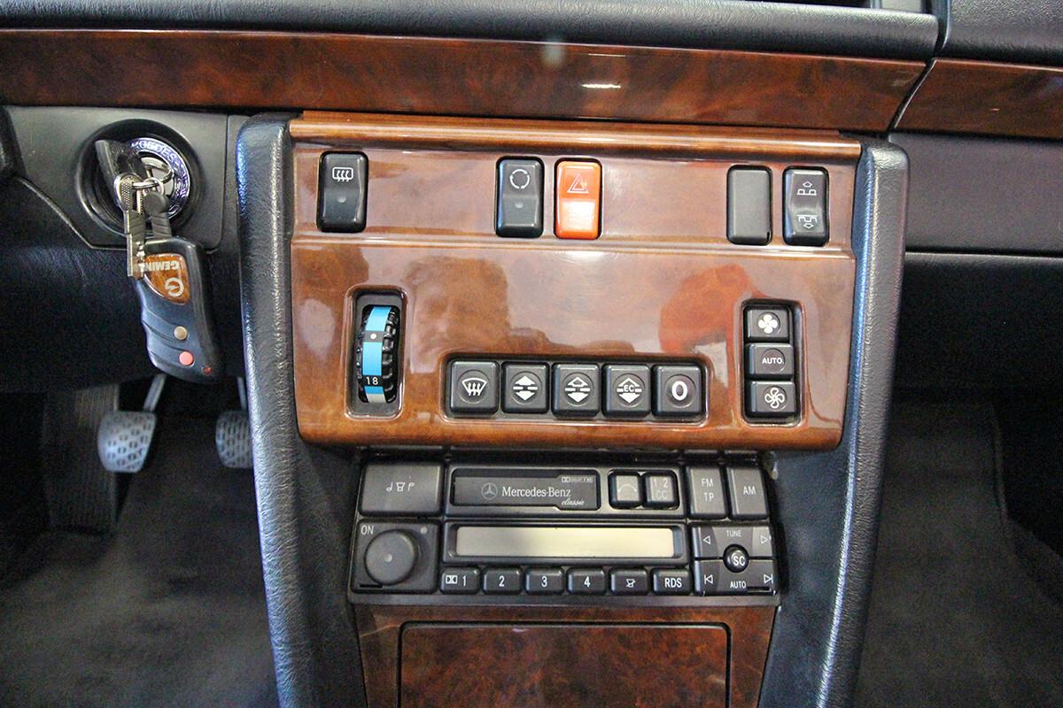 Mercedes-benz 300 CE-24 cat Cabriolet