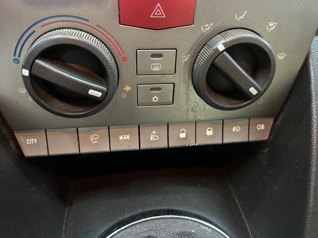 Lancia Ypsilon 1.3 MJT 75 CV Clima Neo Patentati