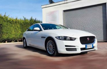 Jaguar XE 2.0 D Turbo Prestige