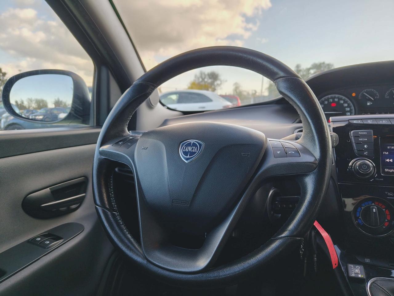 Lancia Ypsilon 1.2 Benzina / Gpl 69 CV 5 porte Gold - 2017