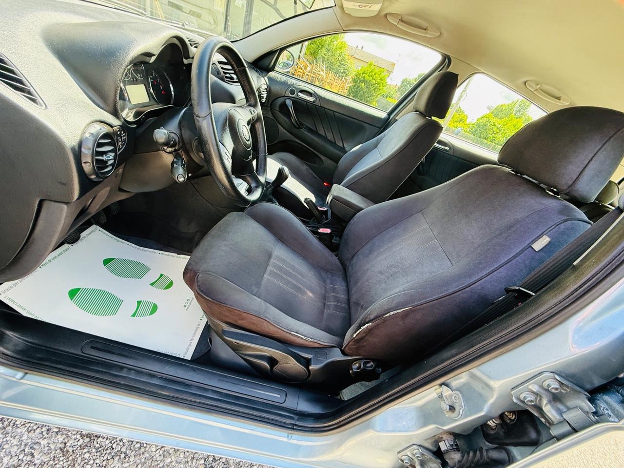 Alfa Romeo 147 1.6 B/GPL 16V Distinctive