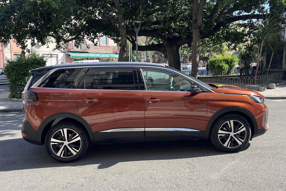 PEUGEOT 5008 BlueHDi 130 S&S EAT8 GT