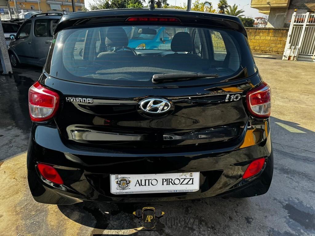 Hyiundai i10 LOGIN1.0 B/GPL del 2016 con 108000KM