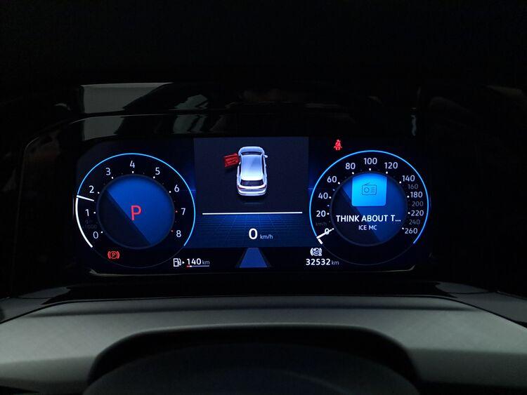 Volkswagen Golf Life DSG BR674351 1.0 Mild Hybrid 110CV