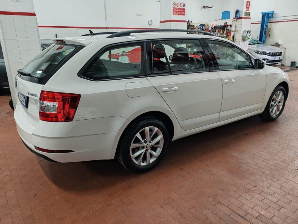 Skoda Octavia Wagon 1.5 tsi Ambition 150cv